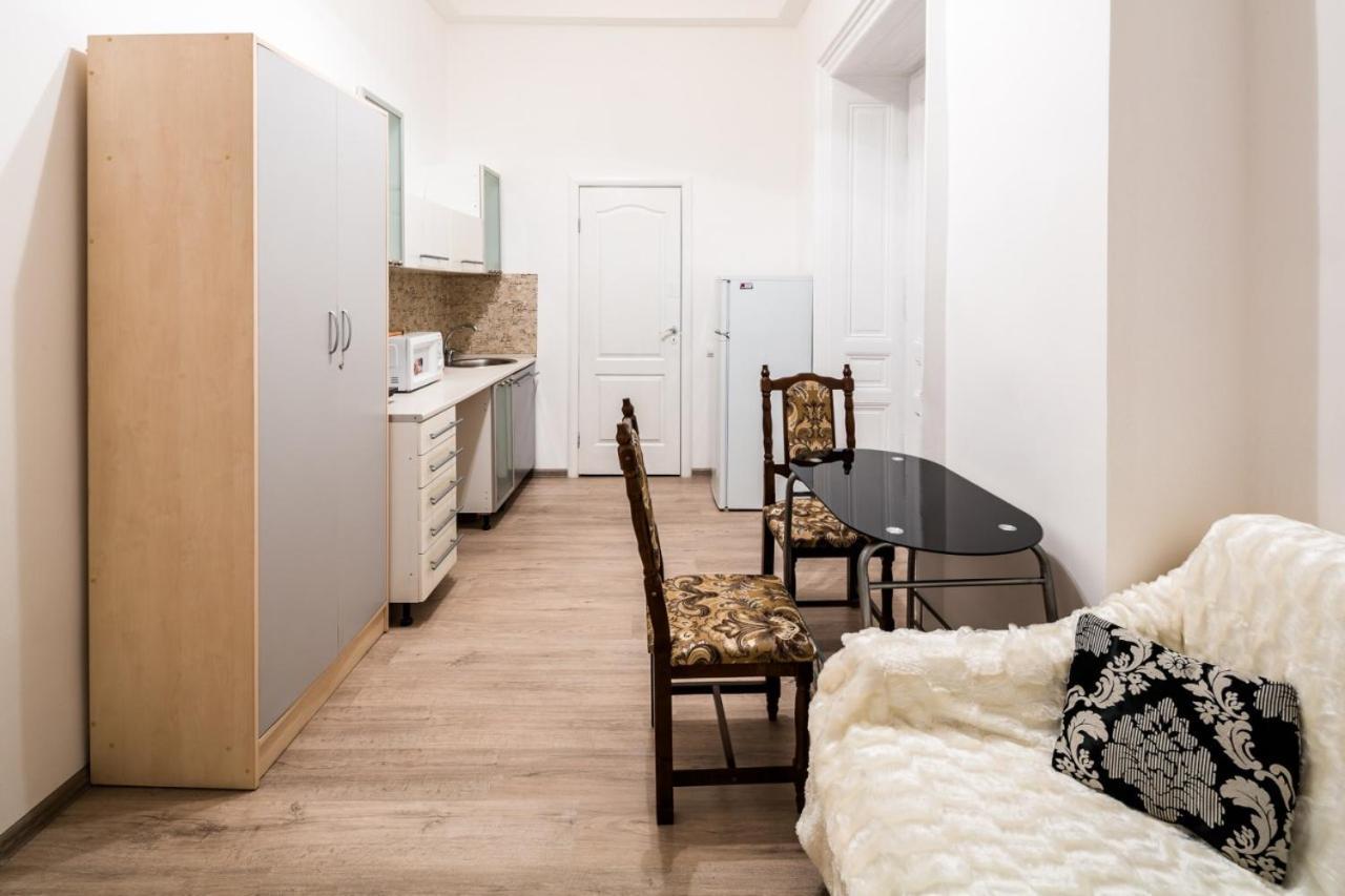 Apartament On Franka Street Apartment Лвив Екстериор снимка