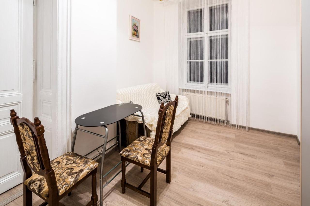 Apartament On Franka Street Apartment Лвив Екстериор снимка